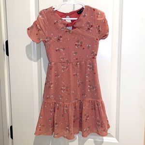 Ava & Yelly mauve floral dress 5T 🌸 (fit is small, like a 3 or 4)